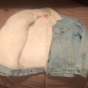 Levi's Jackets & Coats - Levi Jean cost. Levi's Jackets & Coats - Levi Jean cost.